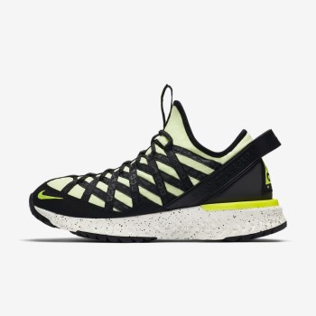 Nike ACG React Terra Gobe - Férfi Utcai Cipő - Arany